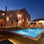 Villa Troskot - With Pool *