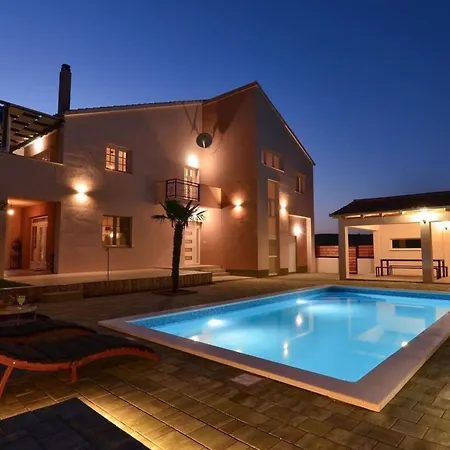 Villa Troskot - With Pool *