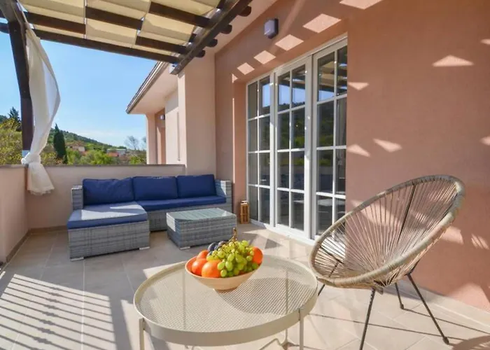 וילה Troskot - With Pool *