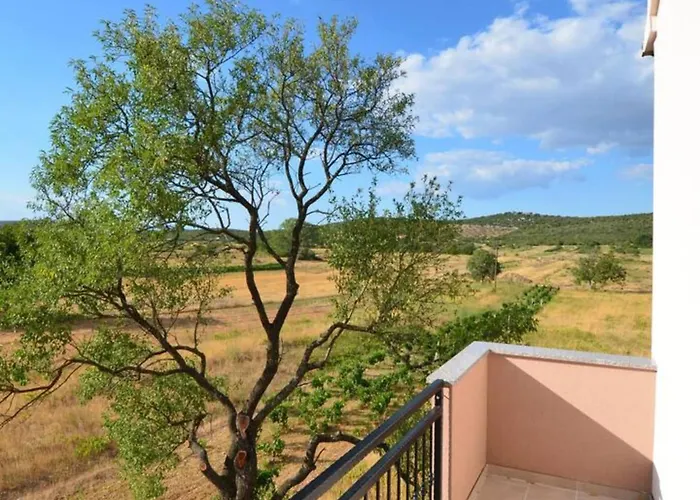 Troskot - With Pool וילה פירובאץ