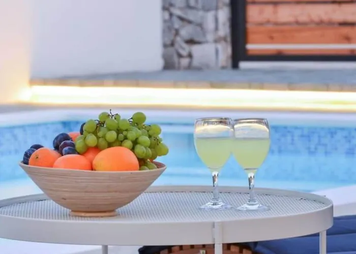 Troskot - With Pool Villa *